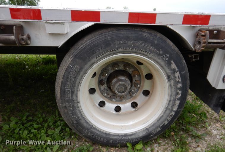 image for item DK1999 2006 Wilson Roadbrute  drop deck trailer