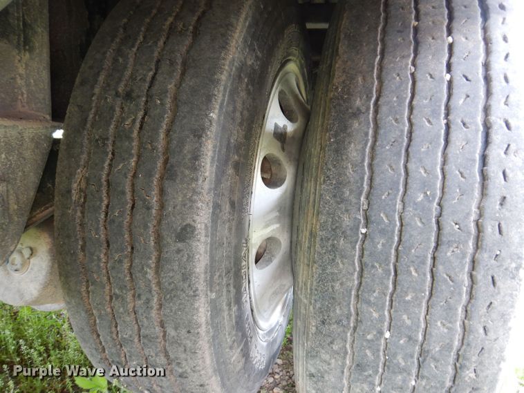 image for item DK1999 2006 Wilson Roadbrute  drop deck trailer