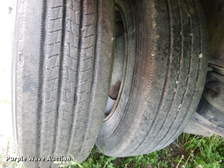 image for item DK1999 2006 Wilson Roadbrute  drop deck trailer