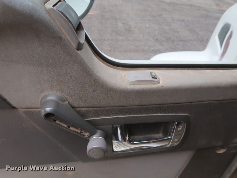 image for item DK3684 2015 Kenworth T370  utility / service truck