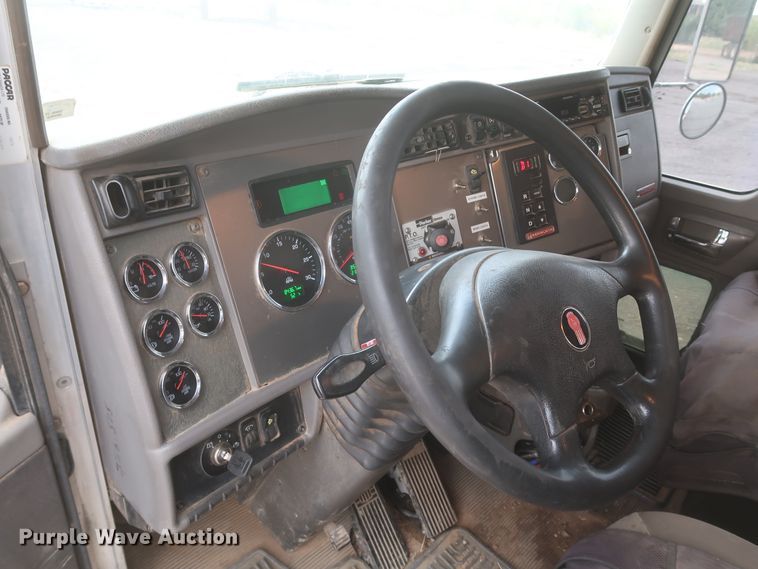 image for item DK3684 2015 Kenworth T370  utility / service truck