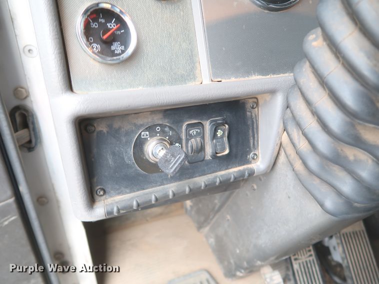 image for item DK3684 2015 Kenworth T370  utility / service truck