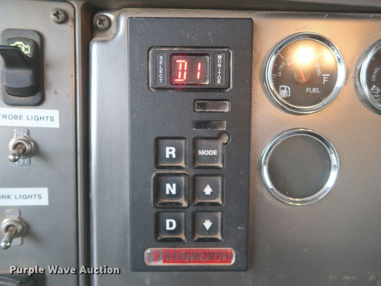 image for item DK3684 2015 Kenworth T370  utility / service truck