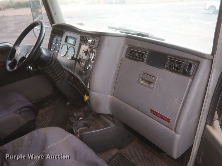 image for item DK3684 2015 Kenworth T370  utility / service truck