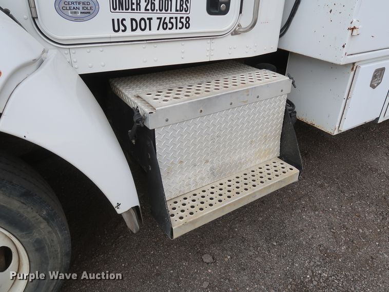 image for item DK3684 2015 Kenworth T370  utility / service truck