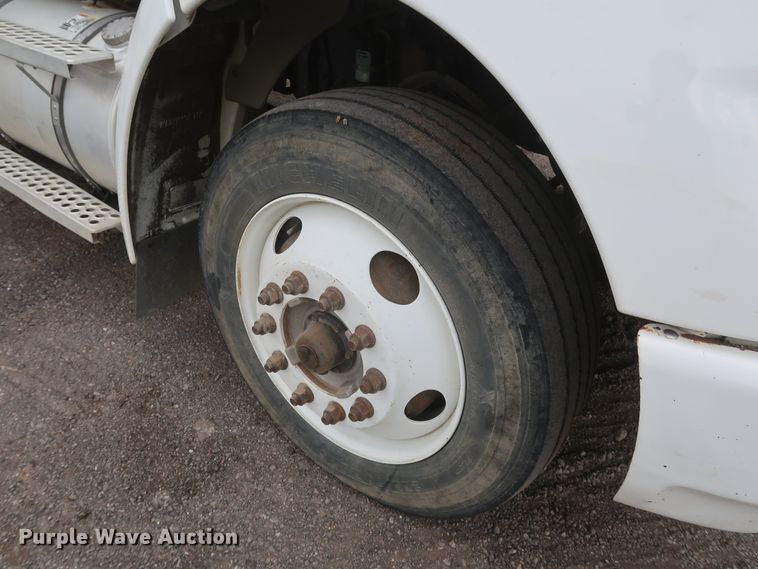 image for item DK3684 2015 Kenworth T370  utility / service truck