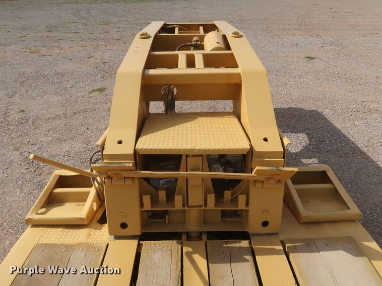 image for item DK3686 2002 Eager Beaver 55GSL  lowboy equipment trailer