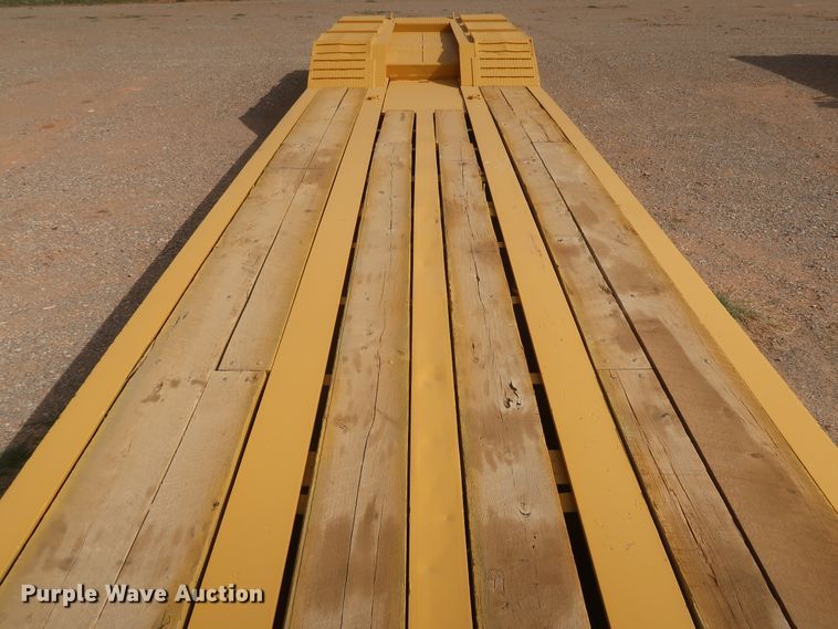 image for item DK3686 2002 Eager Beaver 55GSL  lowboy equipment trailer