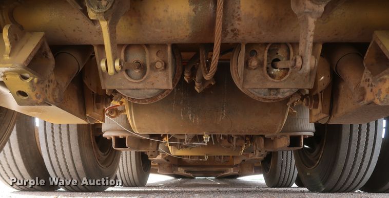 image for item DK3686 2002 Eager Beaver 55GSL  lowboy equipment trailer