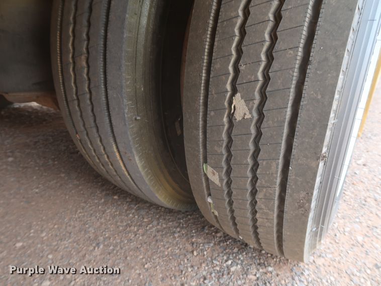 image for item DK3686 2002 Eager Beaver 55GSL  lowboy equipment trailer