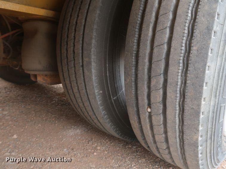 image for item DK3686 2002 Eager Beaver 55GSL  lowboy equipment trailer