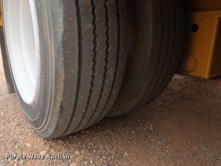 image for item DK3686 2002 Eager Beaver 55GSL  lowboy equipment trailer