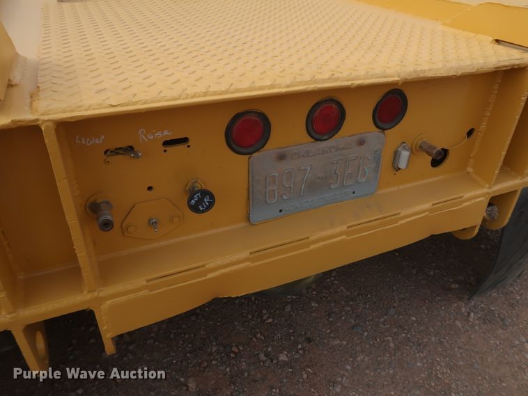 image for item DK3686 2002 Eager Beaver 55GSL  lowboy equipment trailer