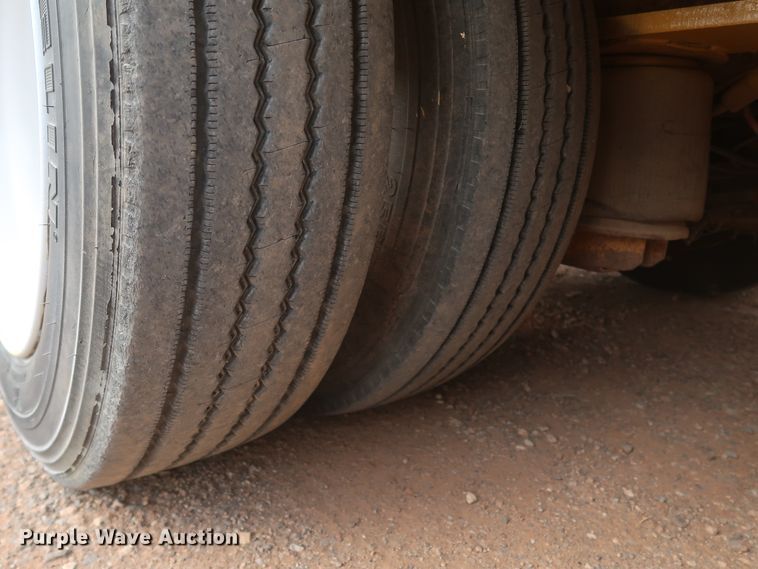 image for item DK3686 2002 Eager Beaver 55GSL  lowboy equipment trailer