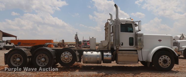 image for item DK3690 2011 Peterbilt 389  semi truck