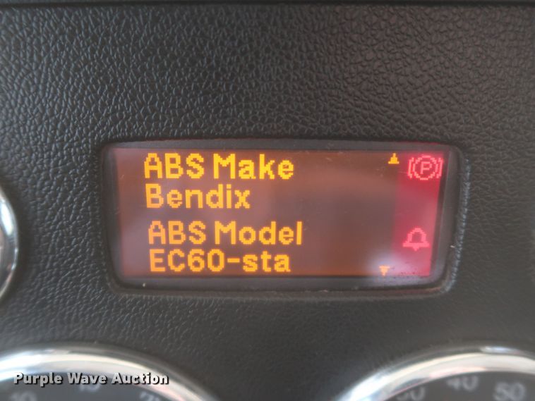 image for item DK3690 2011 Peterbilt 389  semi truck