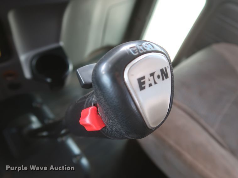 image for item DK3690 2011 Peterbilt 389  semi truck