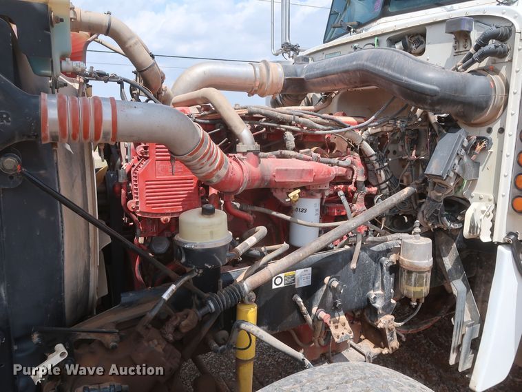 image for item DK3690 2011 Peterbilt 389  semi truck