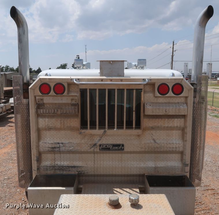 image for item DK3690 2011 Peterbilt 389  semi truck