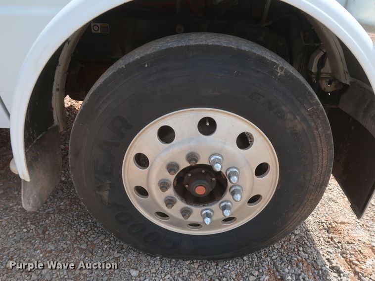 image for item DK3690 2011 Peterbilt 389  semi truck