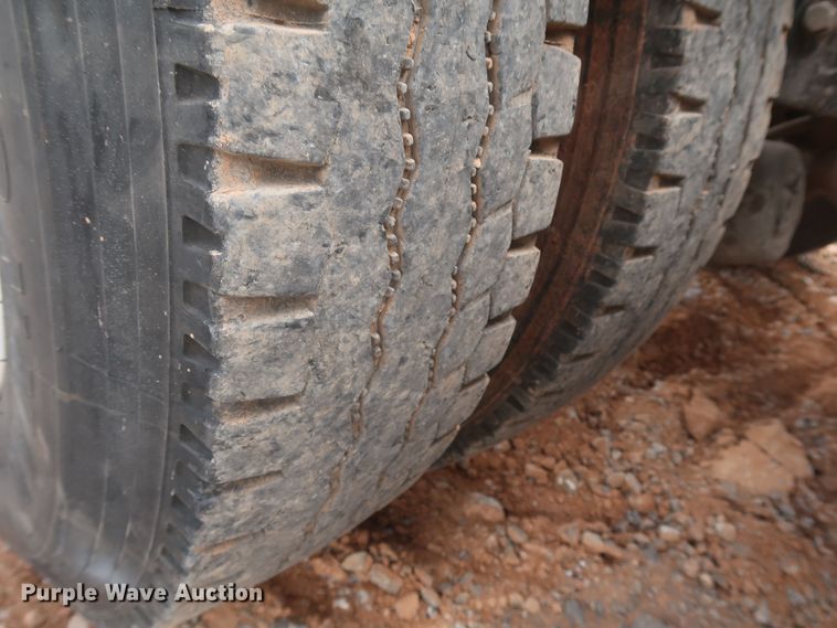 image for item DK3690 2011 Peterbilt 389  semi truck