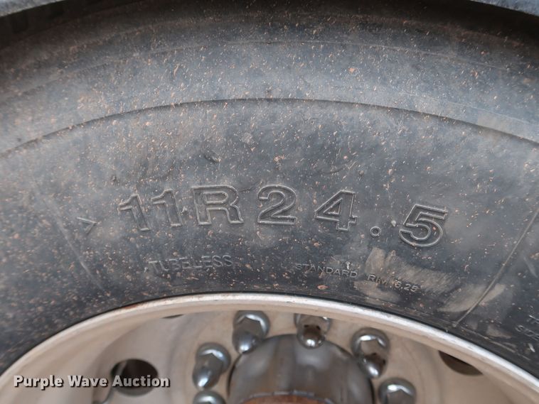 image for item DK3690 2011 Peterbilt 389  semi truck