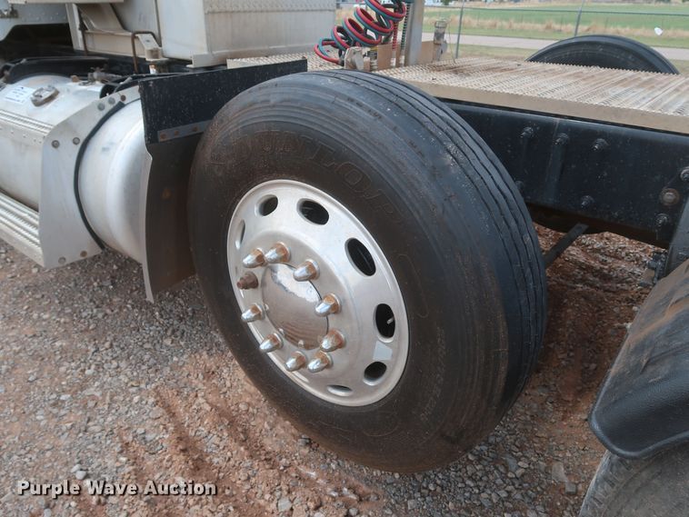 image for item DK3690 2011 Peterbilt 389  semi truck