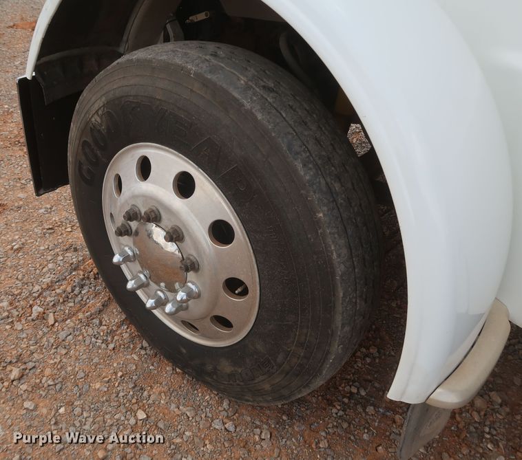 image for item DK3690 2011 Peterbilt 389  semi truck