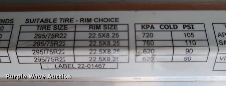 image for item DK3690 2011 Peterbilt 389  semi truck