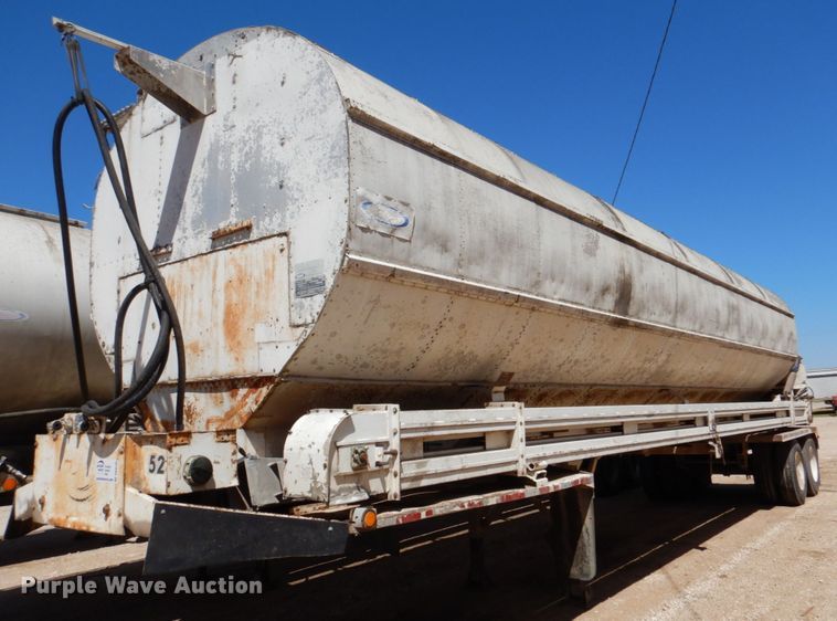 image for item DK8249 1976 Ledwell  feed delivery trailer