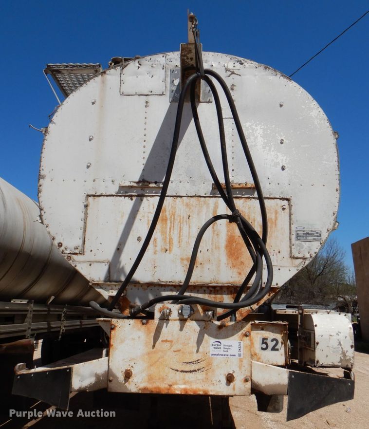 image for item DK8249 1976 Ledwell  feed delivery trailer