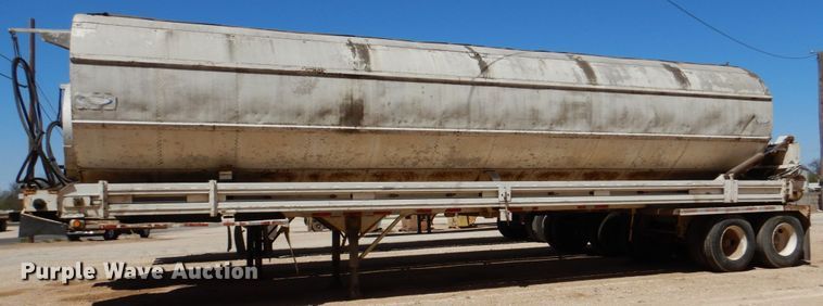 image for item DK8249 1976 Ledwell  feed delivery trailer