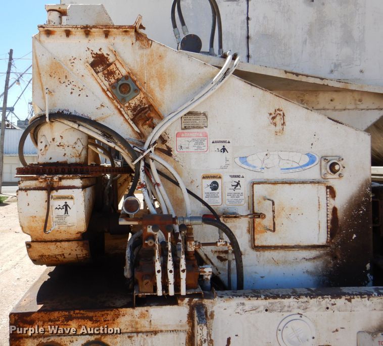 image for item DK8249 1976 Ledwell  feed delivery trailer