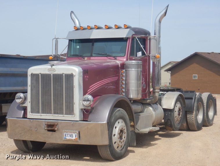 image for item DM5425 1996 Peterbilt 378  semi truck