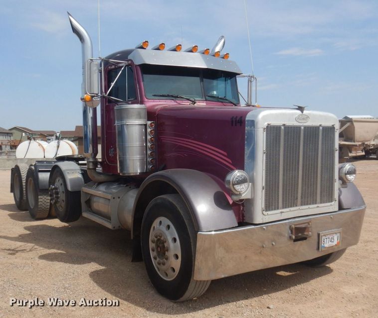 image for item DM5425 1996 Peterbilt 378  semi truck