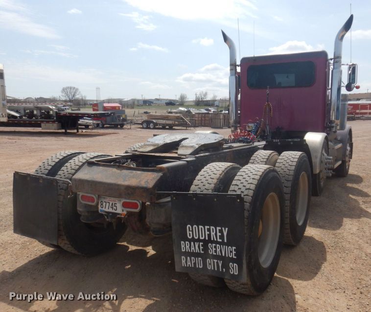 image for item DM5425 1996 Peterbilt 378  semi truck