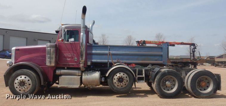 image for item DM5425 1996 Peterbilt 378  semi truck