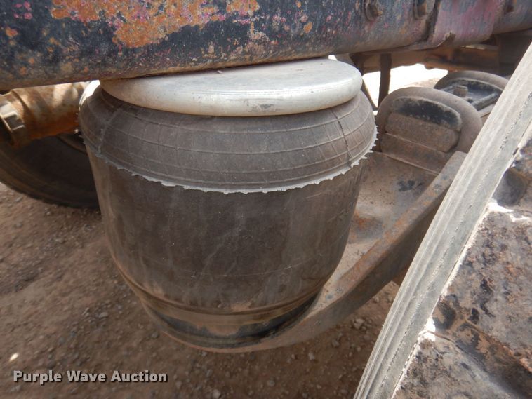 image for item DM5425 1996 Peterbilt 378  semi truck