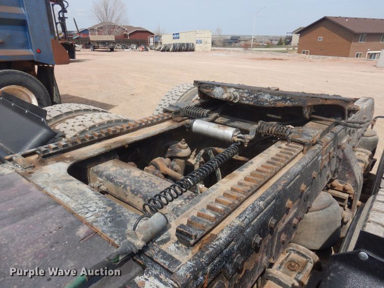 image for item DM5425 1996 Peterbilt 378  semi truck