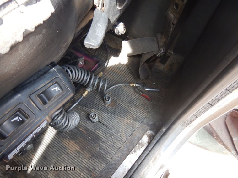 image for item DM5425 1996 Peterbilt 378  semi truck