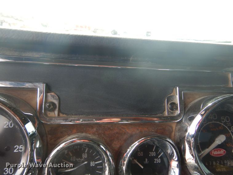 image for item DM5425 1996 Peterbilt 378  semi truck