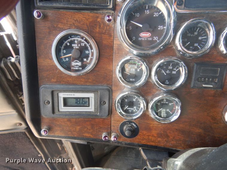 image for item DM5425 1996 Peterbilt 378  semi truck