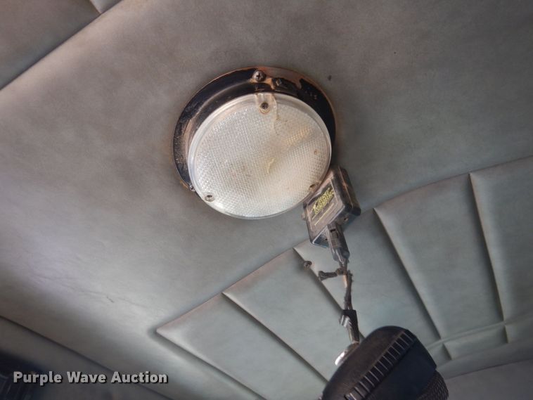 image for item DM5425 1996 Peterbilt 378  semi truck