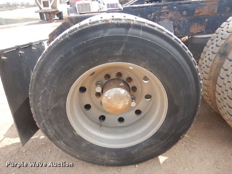 image for item DM5425 1996 Peterbilt 378  semi truck