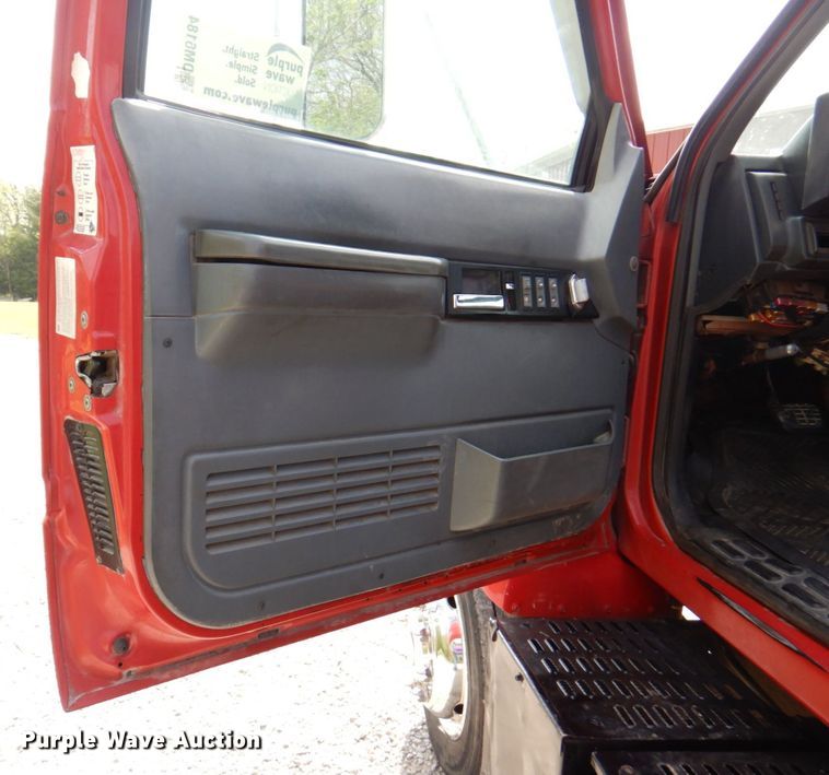 image for item DM6184 1998 GMC C6500  rollback truck