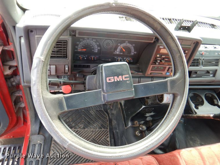 image for item DM6184 1998 GMC C6500  rollback truck