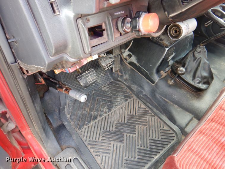 image for item DM6184 1998 GMC C6500  rollback truck