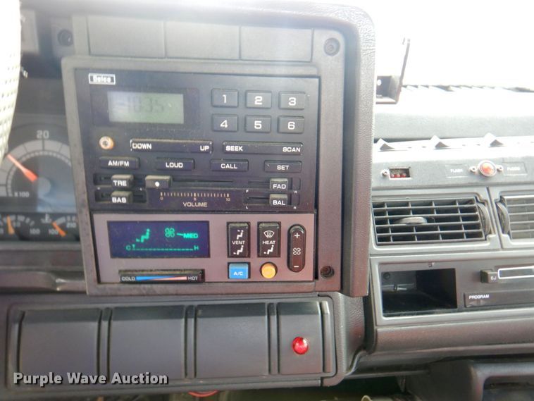 image for item DM6184 1998 GMC C6500  rollback truck