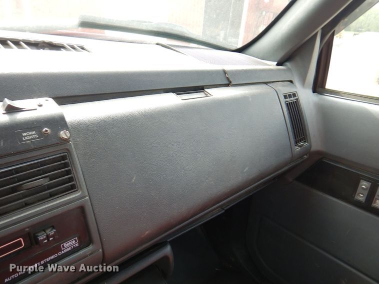 image for item DM6184 1998 GMC C6500  rollback truck