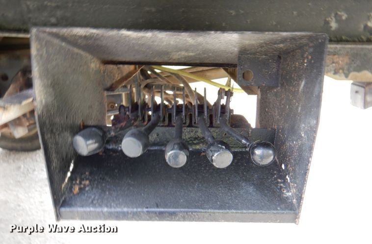 image for item DM6184 1998 GMC C6500  rollback truck